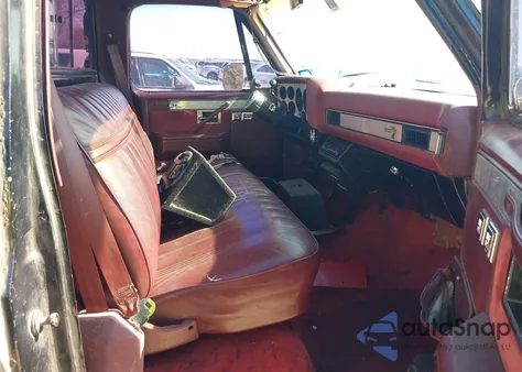 1984 Chevrolet C10 z USA, uszkodzony, nr VIN 1GCDC14HXES145430